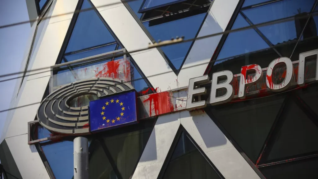 Bulgaristan’da küçük işletme sahipleri Leva’dan Euro’ya geçişten endişeli