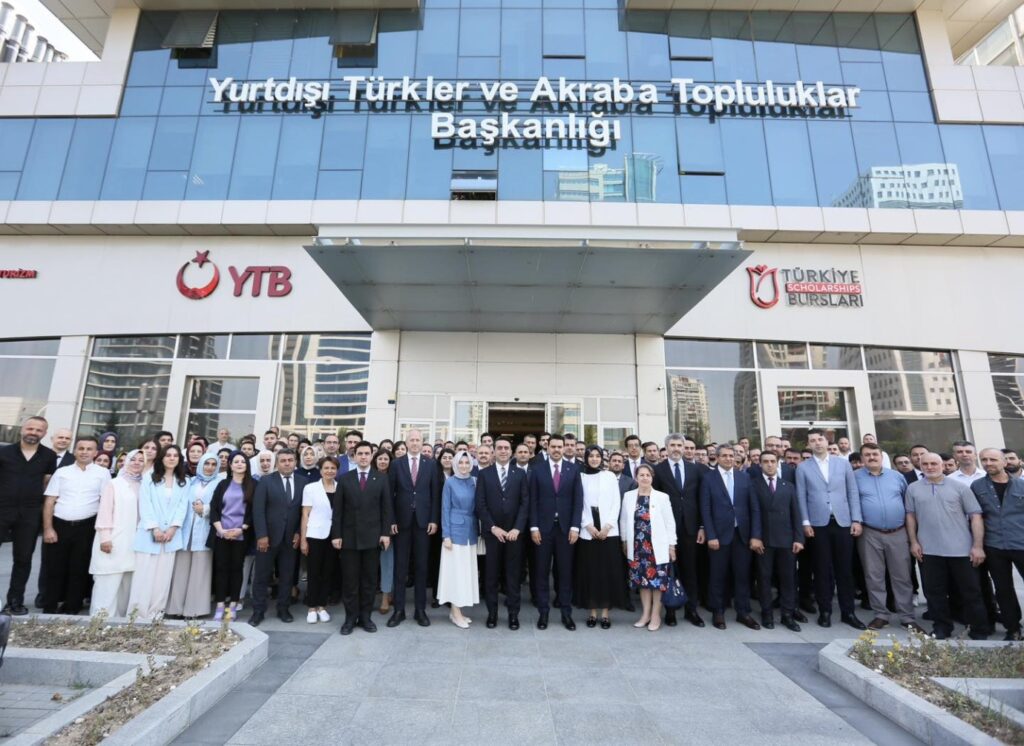 YTB’de devir teslim töreni yapıldı