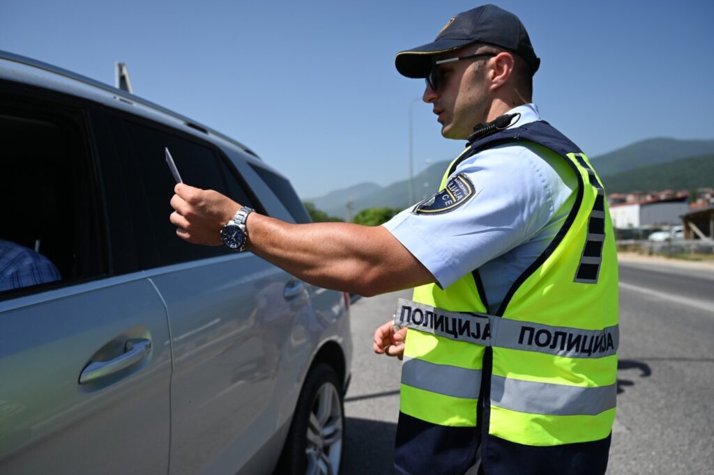 Ülke genelinde son üç günde 2.490 trafik ihlali kaydedildi