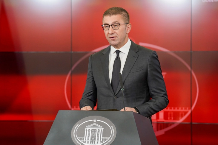 Mitskoski: “Emekli maaşları 2.000 denar daha artacak”