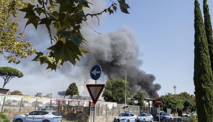Roma’da bir akaryakıt istasyonundaki patlamada en az 10 kişi yaralandı