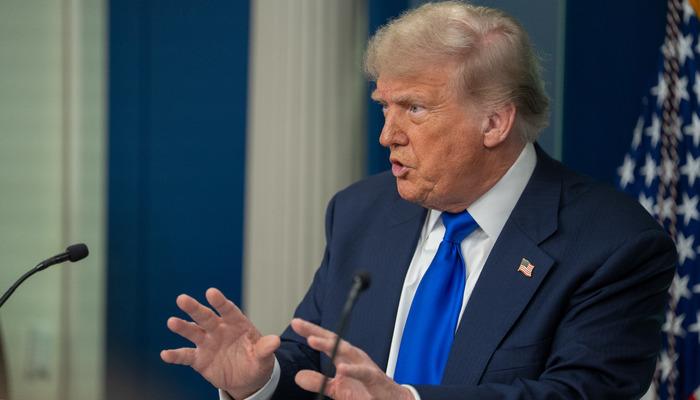 Trump, Kanada’ya yüzde 35 tarife uygulanacağını duyurdu
