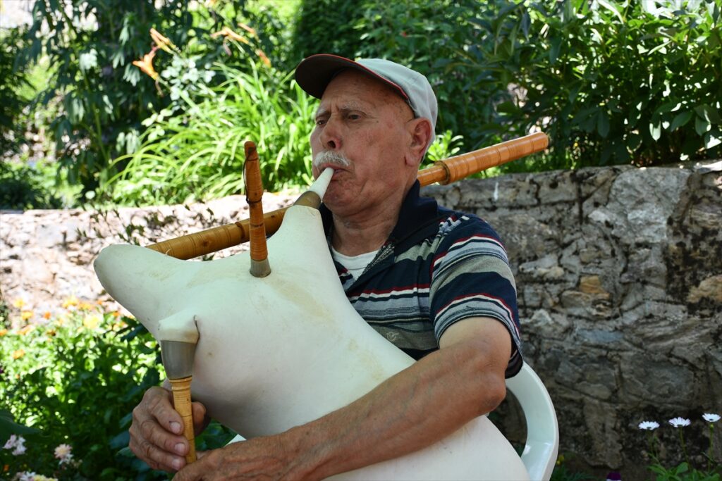 Kuzey Makedonya’da Tulum Sanatı Gelecek Nesillere Aktarılıyor