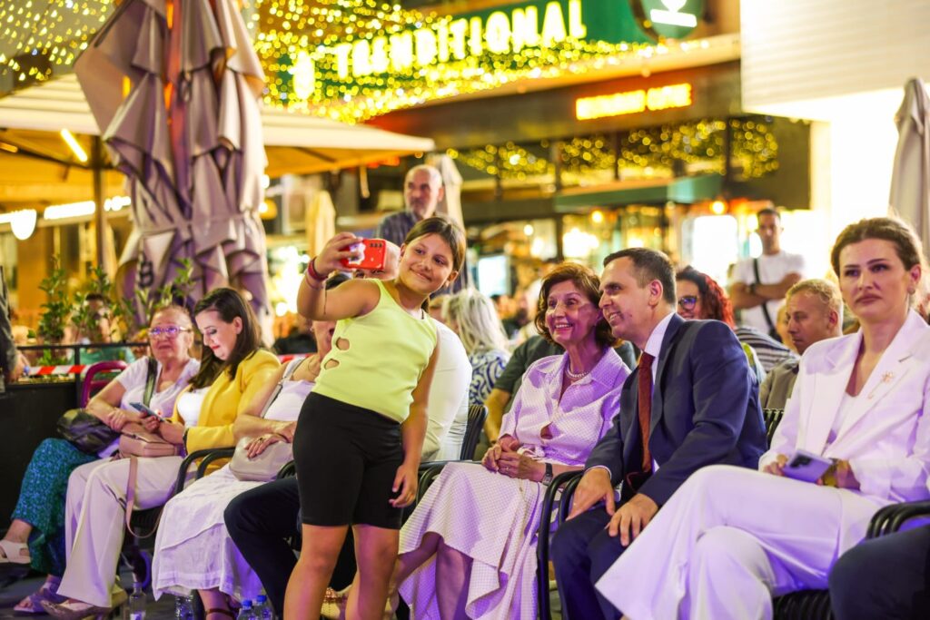 Cumhurbaşkanı Davkova “Kalkandelen Şenlikleri” etkinliğine katıldı