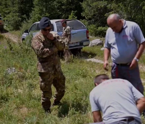 KFOR’dan Kosova-Sırbistan sınırına yeni uyarı levhaları