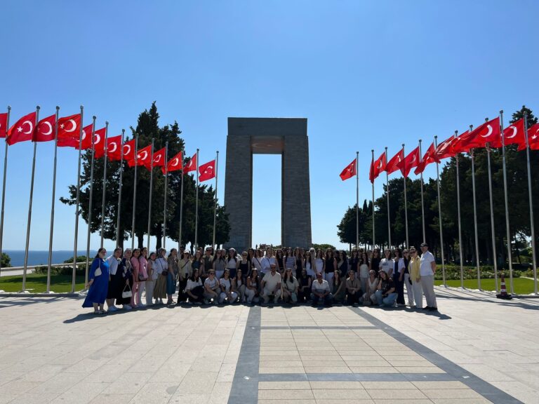 Köprü Gençlik Okulu Kız Grubu Çanakkale Kamp ve Gezi programını tamamladı