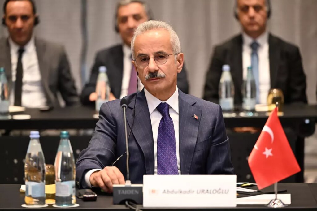 Bakan Uraloğlu: Türkiye ve Gürcistan arasında 5 milyar dolarlık ticaret hacmi hedefine ulaşmak için çalışıyoruz