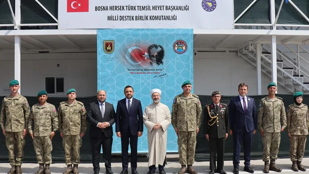 Diyanet İşleri Başkanı Erbaş, Bosna Hersek’te EUFOR Türk Temsil Heyeti Başkanlığını ziyaret etti