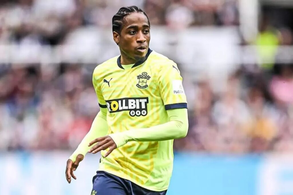 Beşiktaş’ın anlaşma sağladığı Kyle Walker-Peters’ın İstanbul’a gelişi ertelendi