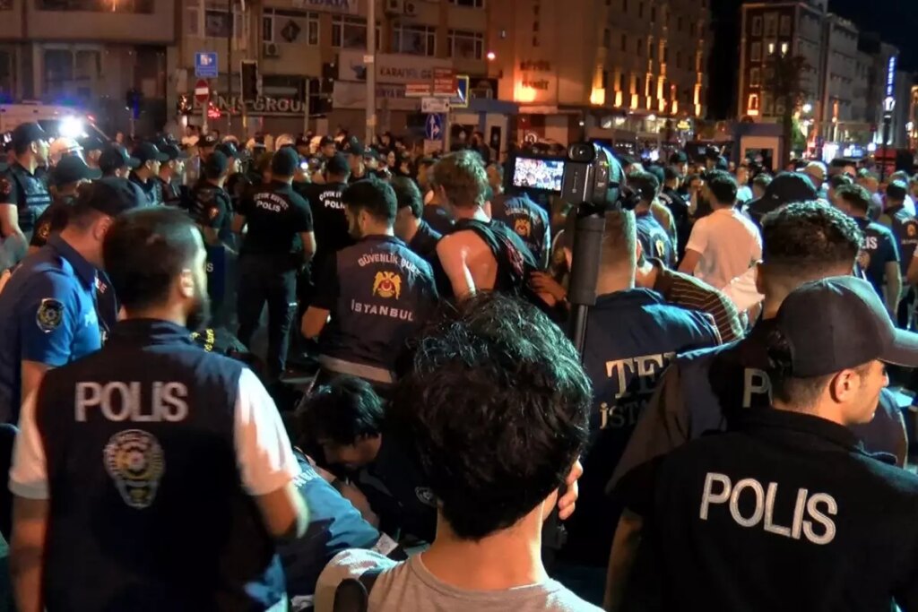 CHP’nin Saraçhane mitingi olaylı geçti! Cumhurbaşkanı’na hakaret eden 42 kişi gözaltında