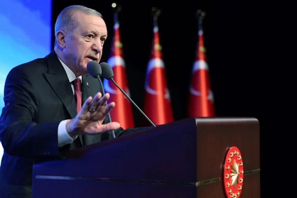 Cumhurbaşkanı Erdoğan, Kabine toplantısı sonrası açıklamalarda bulunuyor