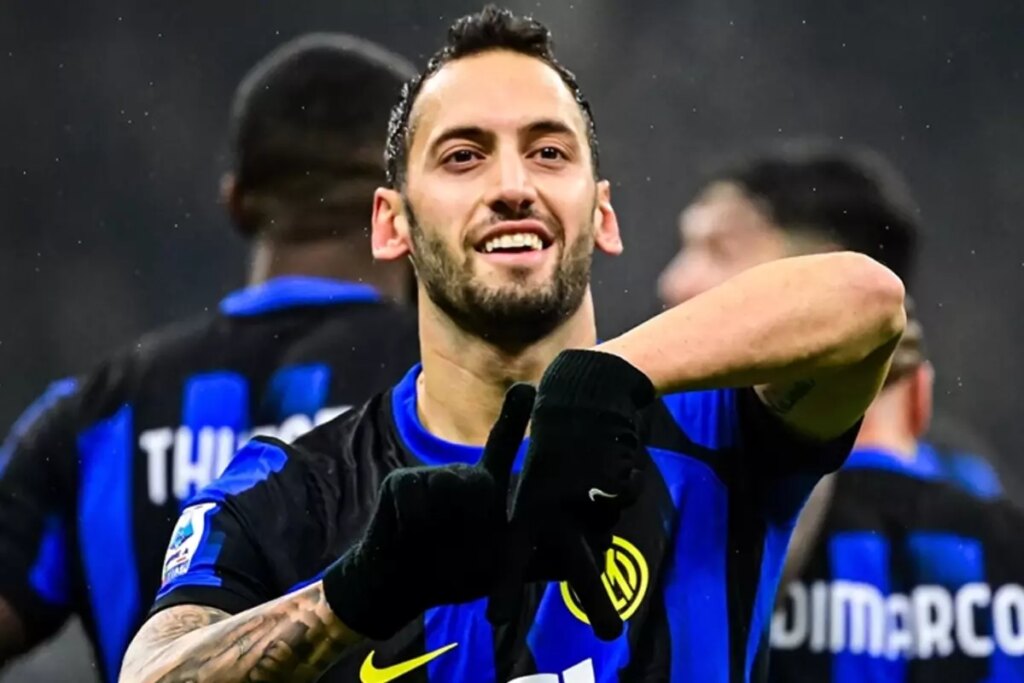 Gece yarısı paylaşım geldi! Fenerbahçe’den Hakan Çalhanoğlu bombası