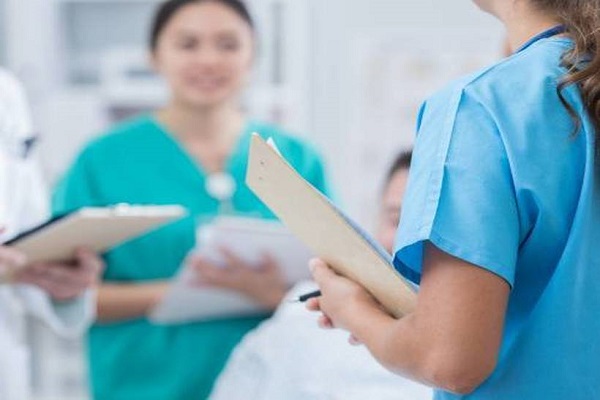 Makedonya’da Hemşire Açığı Büyüyor: Binlerce İşsiz Hemşire, Ancak Alım Yok
