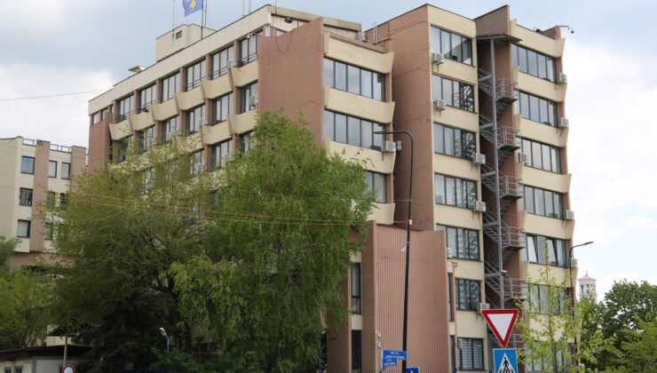 Kosova’da bir polis görevlisi casusluk şüphesiyle gözaltına alındı