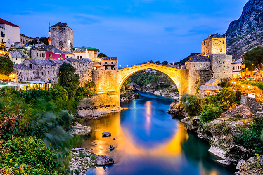 5 asırlık Mostar Köprüsü, 21 yaşında