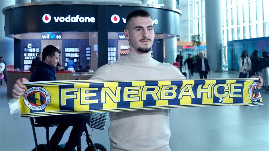 Fenerbahçe, Sırp futbolcu Ognjen Mimovic’in lisansını çıkardı