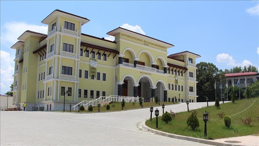 IBU, Bilgisayar ve Yapay Zeka Mühendisliğinde Öncü Teknoloji Eğitimi Sunuyor