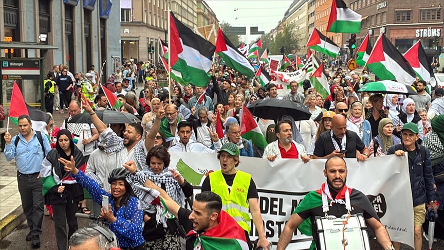İsrail’in Gazze’ye saldırıları İsveç ve Almanya’da protesto edildi