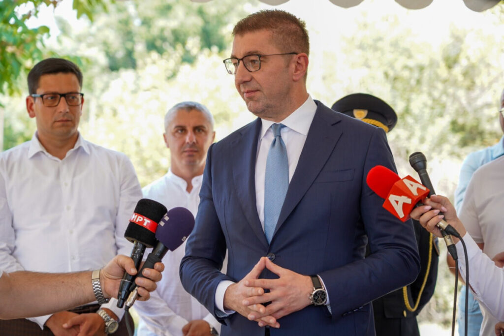 Başbakan Mickoski, Köprülü’de Yeni Yol Güzergâhının Açılışına Katıldı