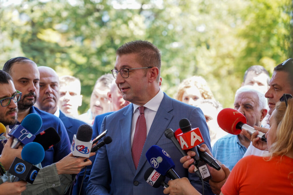 Başbakan Mickoski: “Yangınlarla Mücadelede Kendi Gücümüze Güvenmeliyiz”