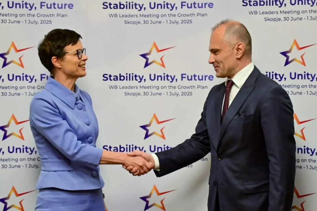 Filipçe: SDSM Avrupa fikrinin güçlü bir savunucusu olmaya devam ediyor