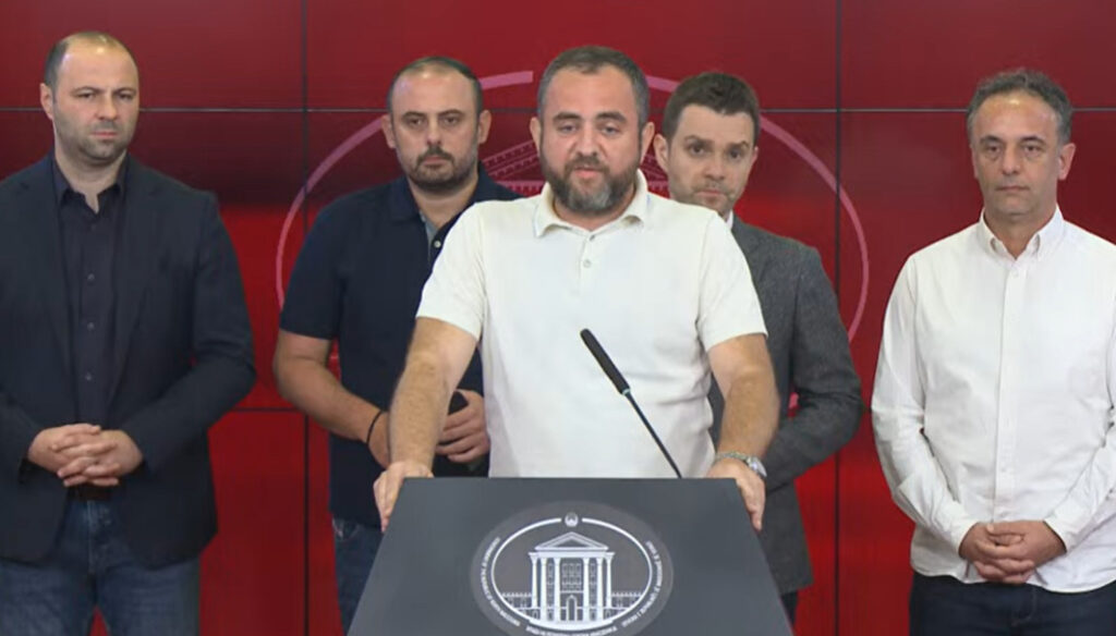 Toşkovski: Yangınlar farklı bir senaryonun parçası olabilir, kundaklama soruşturmaları sürüyor