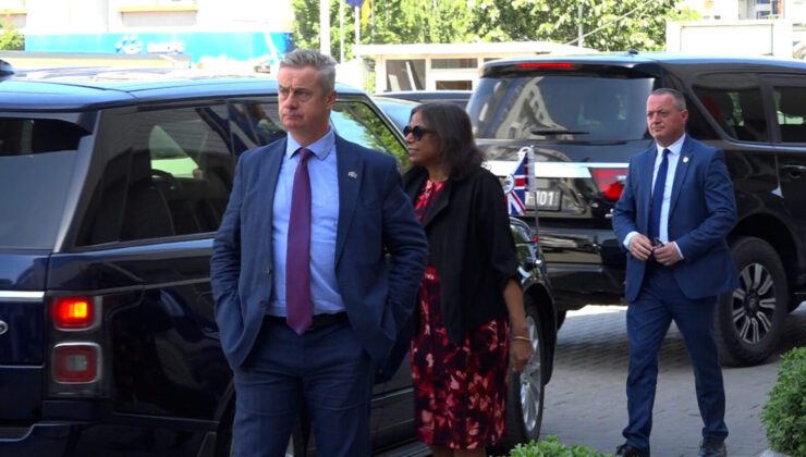 Kosova’da Meclis oturumuna yabancı büyükelçiler de katılıyor