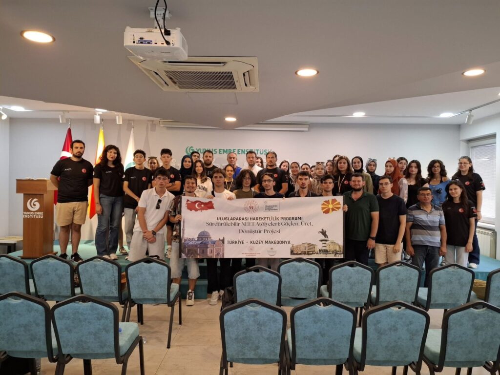 Balıkesirli Lise Öğrencilerinden, Yunus Emre Enstitüsü Üsküp’e Ziyaret