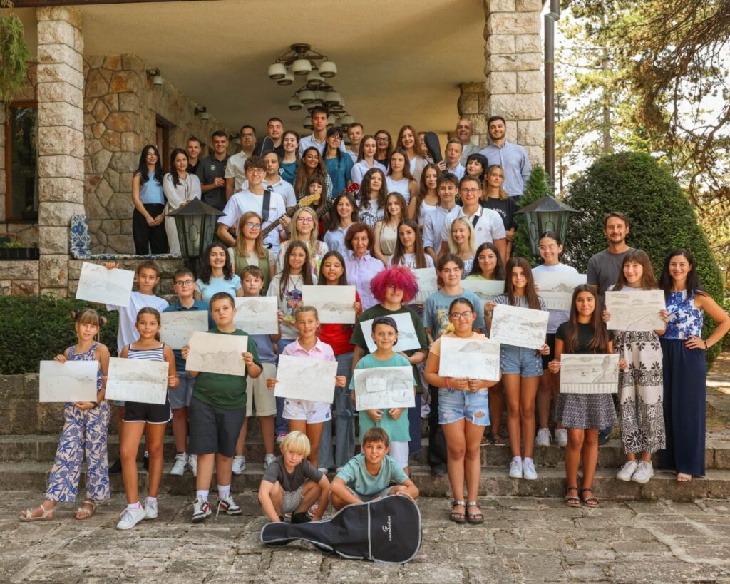Silyanovska-Davkova: Gençlerin Bugünün Yönetiminde Yer Alması Şart