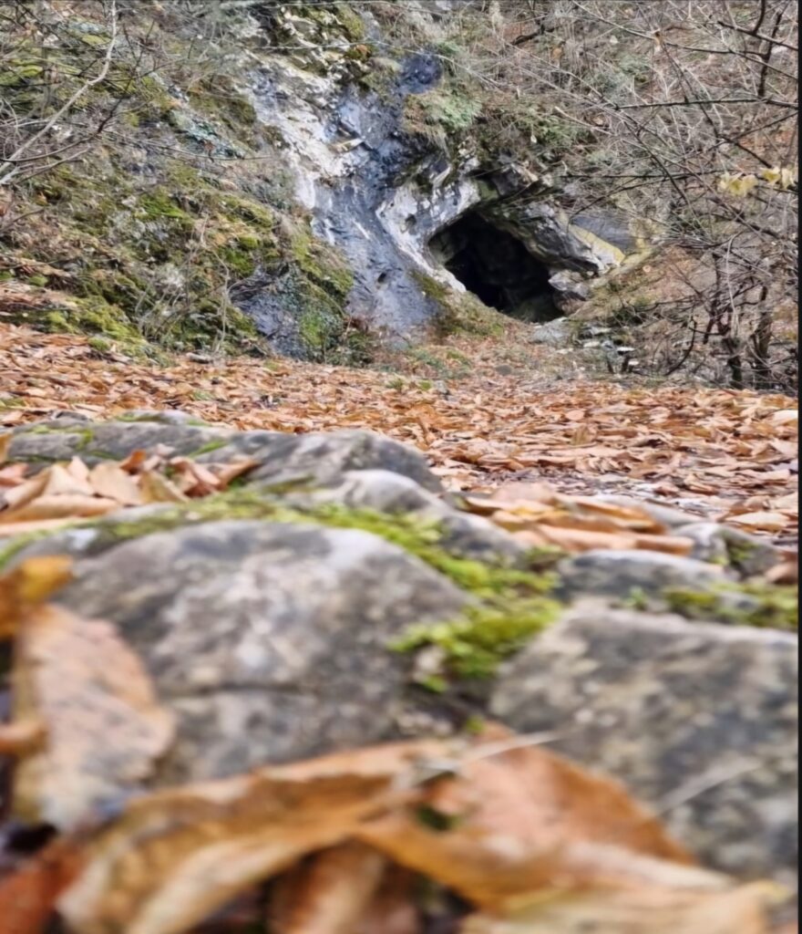 Vartekica’daki Şpela Mağarası Gizemini Koruyor