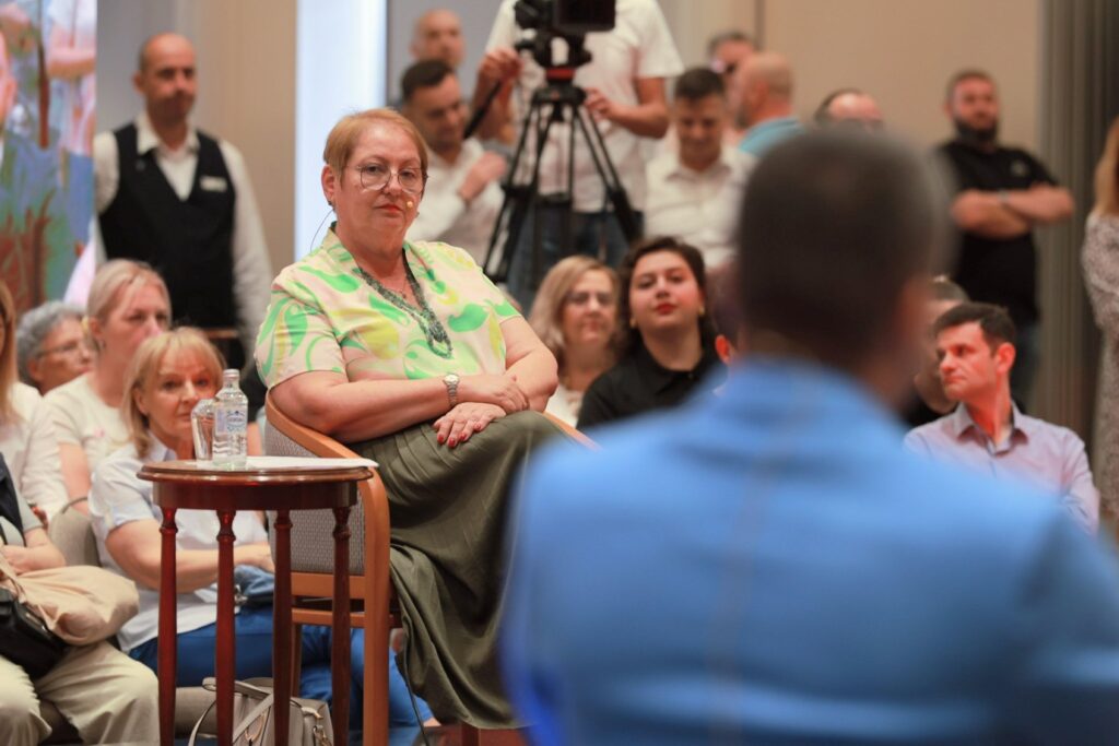 Yanevska: “Bir yılda 67 milyon avroluk eğitim projesi gerçekleştirildi”