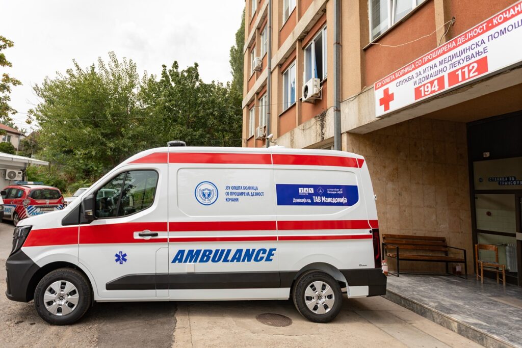TAV Makedonya’dan Koçani Devlet Hastanesi’ne tam donanımlı ambulans bağışı