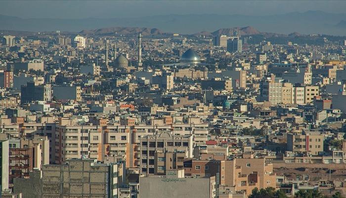 İran’da aşırı sıcaklar nedeniyle 20 eyalette kamu kurumları tatil edildi