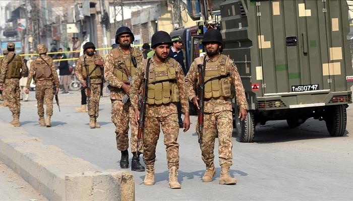 Pakistan’daki 4 farklı saldırıda 8’i güvenlik görevlisi 11 kişi öldü