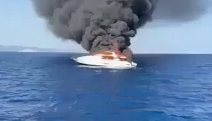 İbiza açıklarında lüks yat yandı