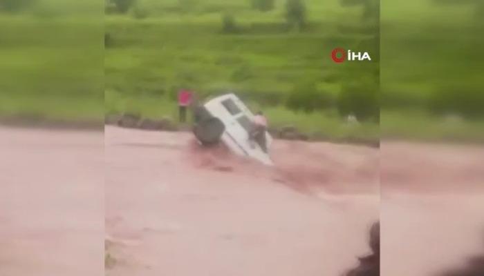 Hindistan’da sel: En az 40 ölü, 120’den fazla yaralı