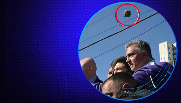 Arjantin Devlet Başkanı Mieli’ye taşlı saldırı! Zırhlı araca bindirilip götürüldü… Hükümet o grubu sorumlu tutuyor