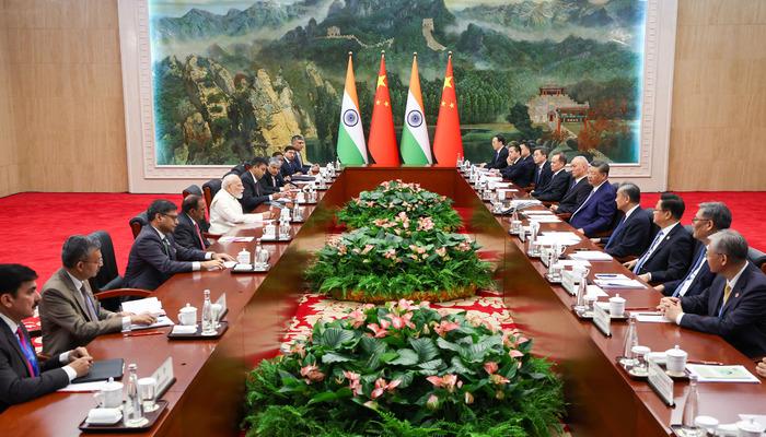 Çin ve Hindistan liderleri, Şanghay İşbirliği Örgütü Zirvesi’nde görüştü