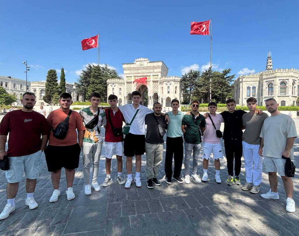 Genç Kalemler Derneği öğrencileri Türkiye gezisi gerçekleştirdi