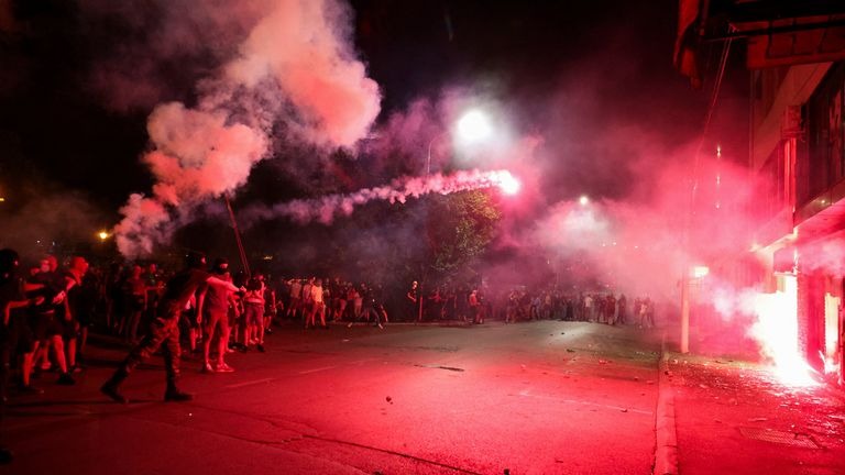 Vucic: Sokakları holiganlardan temizleyeceğiz | TIME-BALKAN