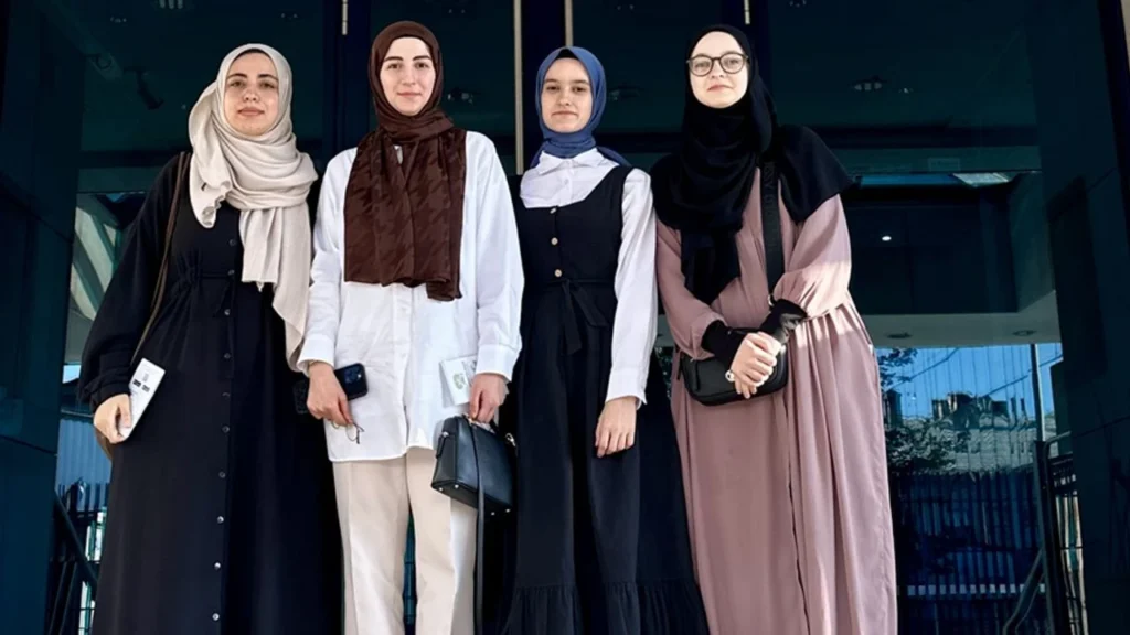 Ülke uzmanı adayı gençler, Bosna Hersek’te