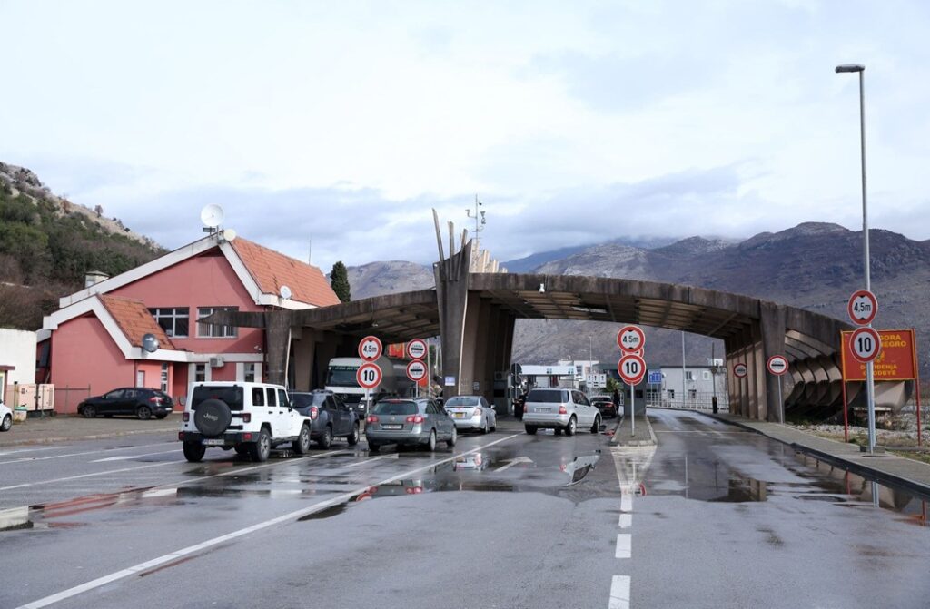 Karadağ’da Temmuz Ayında 350’den Fazla Yabancı Hakkında İşlem Yapıldı – Karadağ Media
