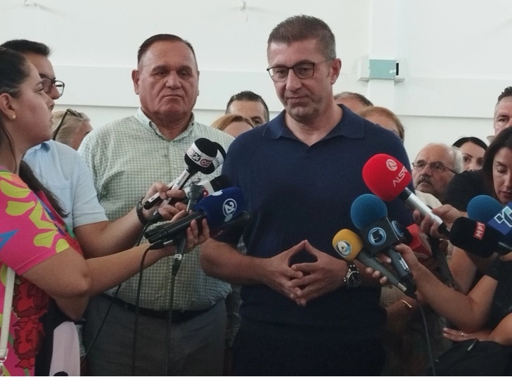 Başbakan Mickoski’den Muhalefete Çağrı: “Gelin, Geçmişi Değil Geleceği Konuşalım”