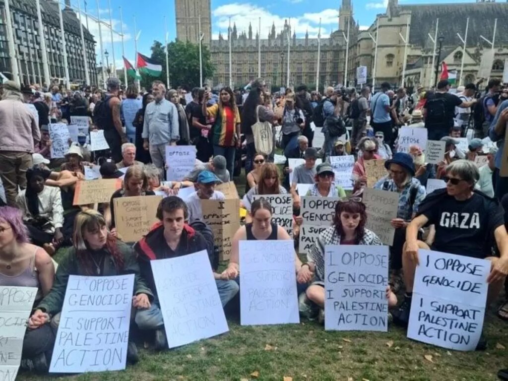 Londra’da Filistin Destek Gösterisinde 466 Kişi Gözaltına Alındı