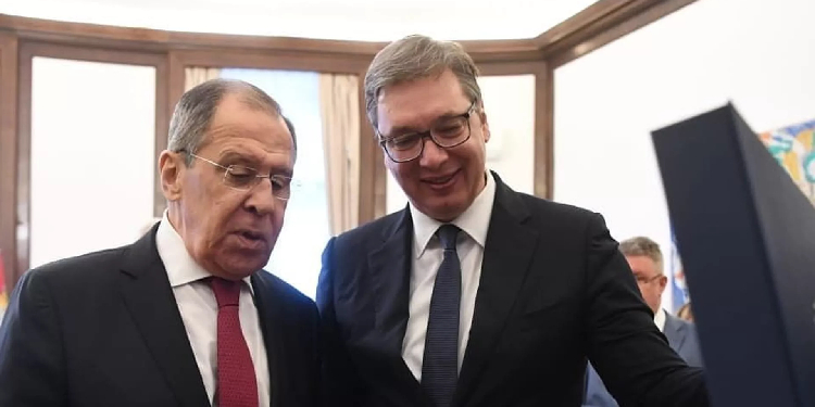 Lavrov, Sırbistan Cumhurbaşkanı Vucic ile telefonda görüştü