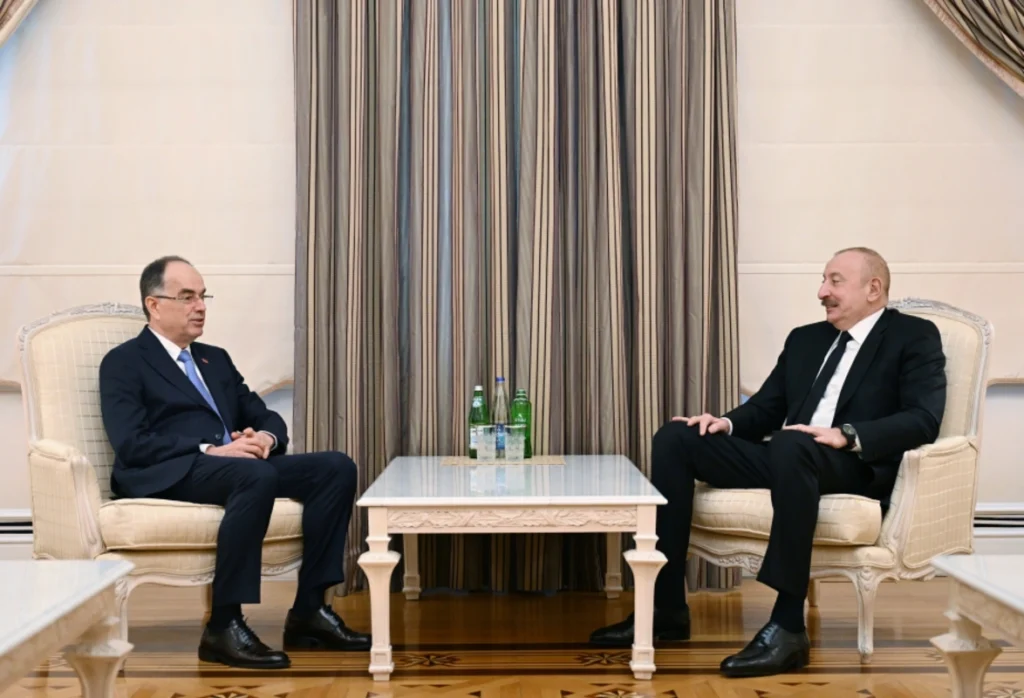Arnavutluk Cumhurbaşkanı Begay, İlham Aliyev’i tebrik etti