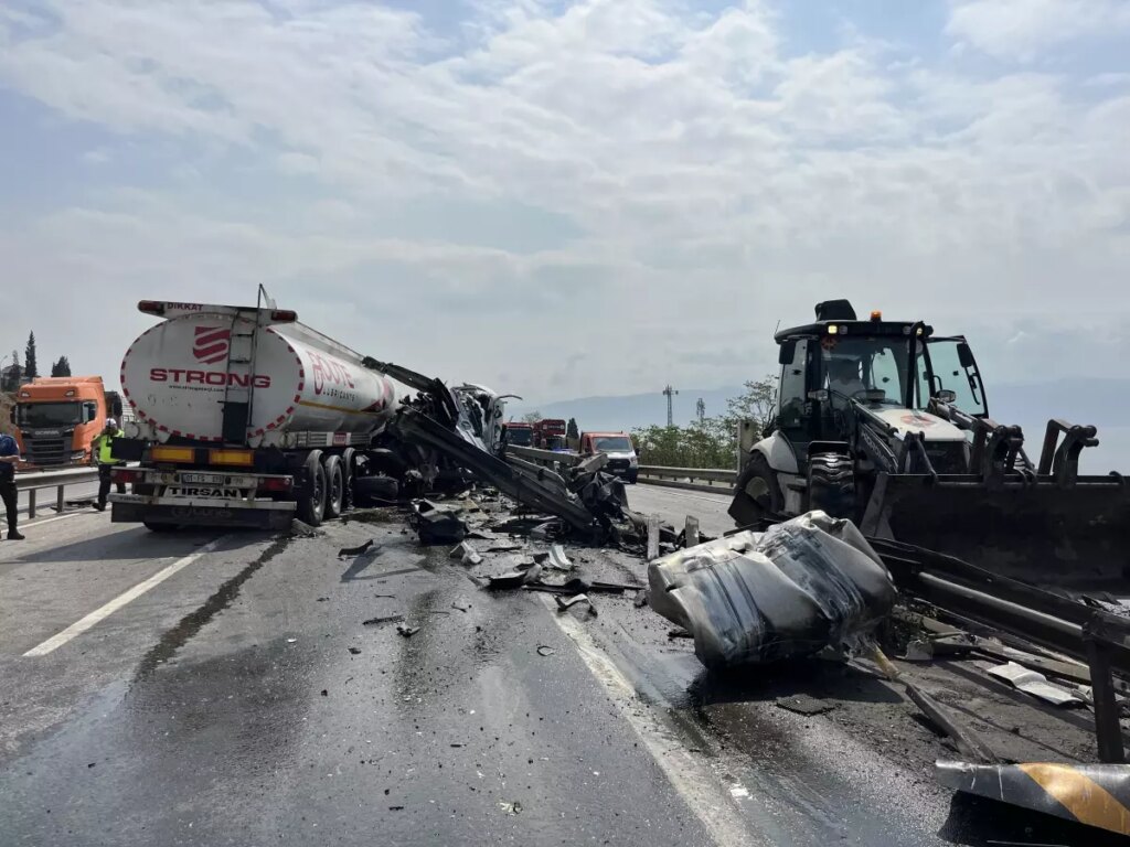 D-100 Kara Yolunda Tanker Kazası: Bir Yaralı