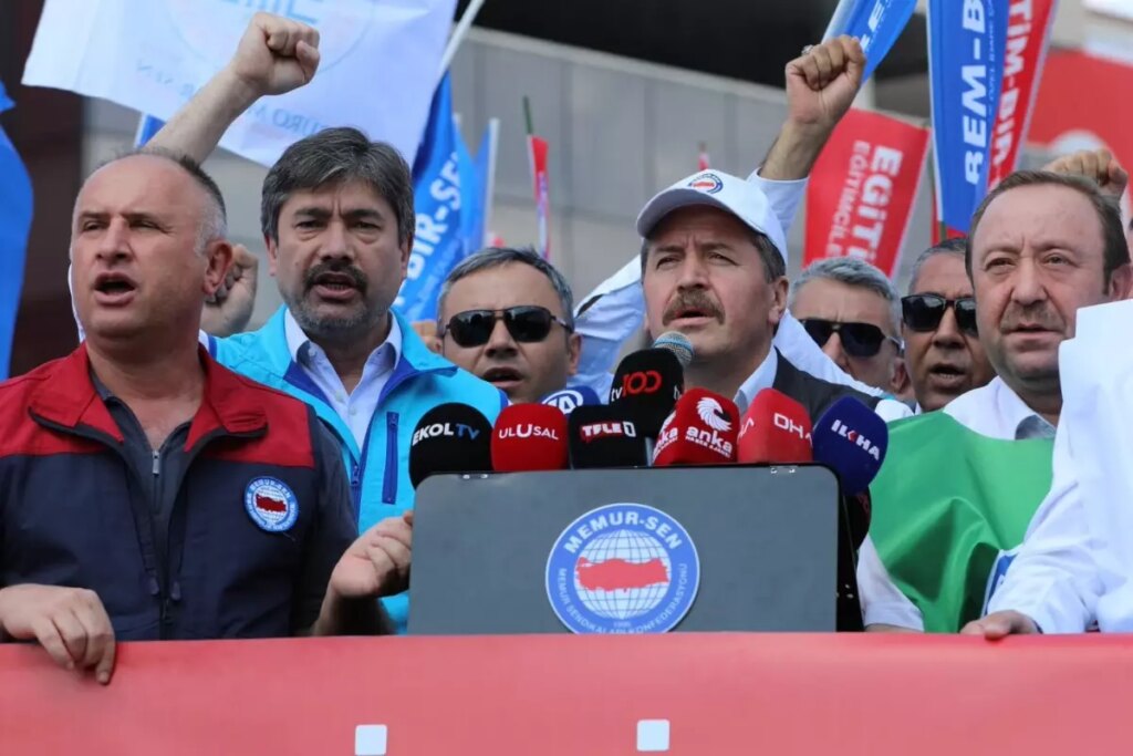 Yeni zam teklifine Memur-Sen’den ilk tepki: Hakem Kurulu’ndan çekildik