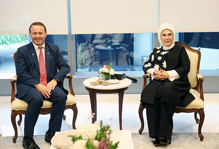 Emine Erdoğan, Kosova Cumhurbaşkanının eşi Sadriu ile görüştü