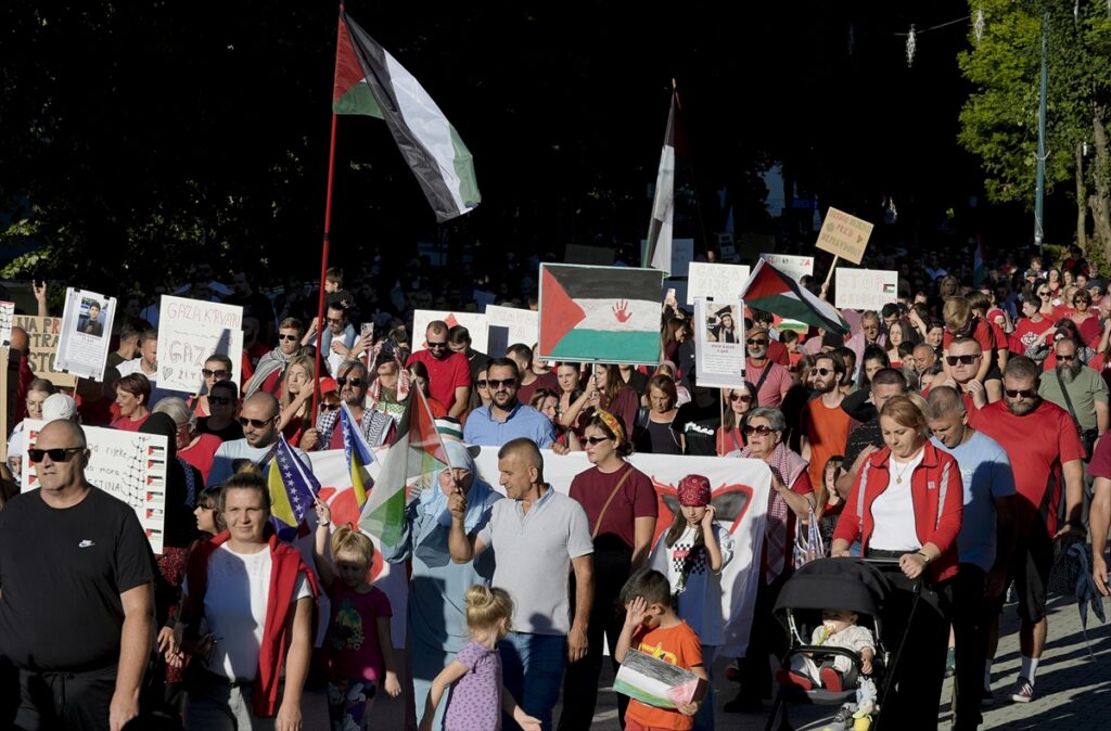 Bosna Hersek’te İsrail’in Gazze’de yaptığı soykırıma tepki gösterildi